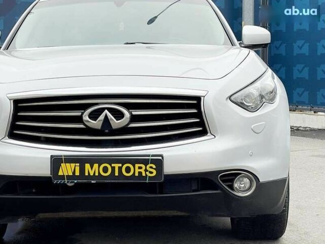 Инфинити FX 37, объемом двигателя 0 л и пробегом 164 тыс. км за 13900 $, фото 13 на Automoto.ua