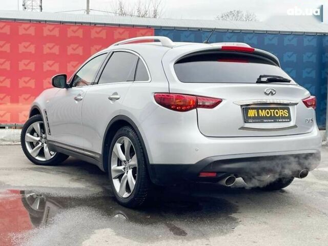 Инфинити FX 37, объемом двигателя 0 л и пробегом 164 тыс. км за 13900 $, фото 2 на Automoto.ua