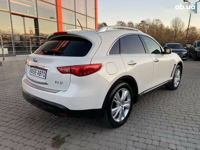 Инфинити FX 37, объемом двигателя 0 л и пробегом 154 тыс. км за 16900 $, фото 8 на Automoto.ua