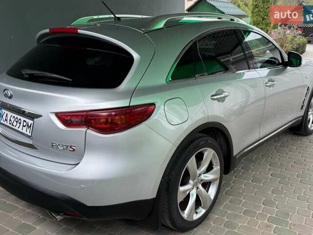 Серый Инфинити FX 37, объемом двигателя 3.7 л и пробегом 50 тыс. км за 25800 $, фото 1 на Automoto.ua