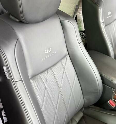 Серый Инфинити FX 37, объемом двигателя 3.7 л и пробегом 50 тыс. км за 25800 $, фото 6 на Automoto.ua