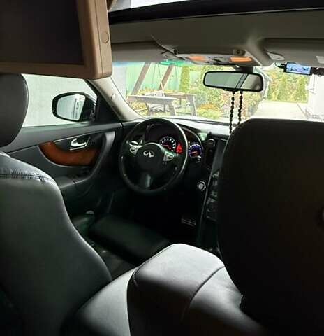 Серый Инфинити FX 37, объемом двигателя 3.7 л и пробегом 50 тыс. км за 25800 $, фото 4 на Automoto.ua