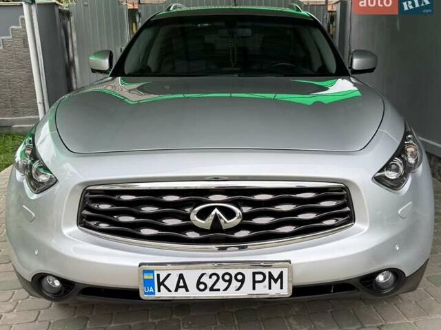 Серый Инфинити FX 37, объемом двигателя 3.7 л и пробегом 50 тыс. км за 25800 $, фото 32 на Automoto.ua