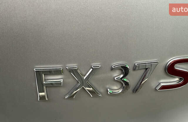 Серый Инфинити FX 37, объемом двигателя 3.7 л и пробегом 50 тыс. км за 25800 $, фото 31 на Automoto.ua