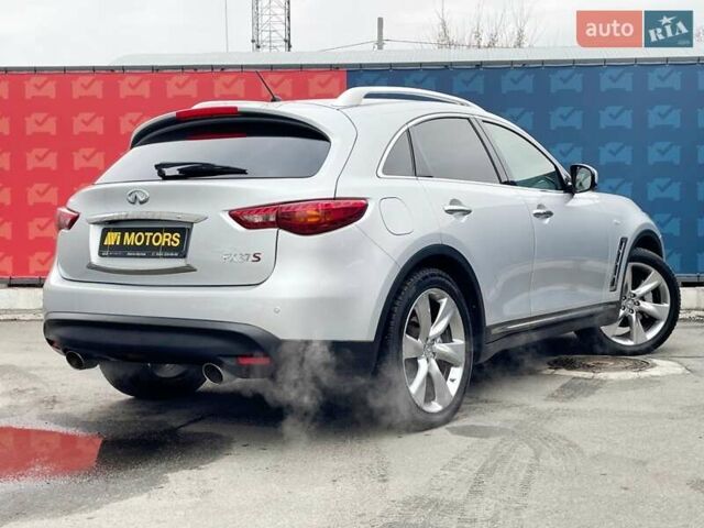 Серый Инфинити FX 37, объемом двигателя 3.7 л и пробегом 164 тыс. км за 13900 $, фото 3 на Automoto.ua