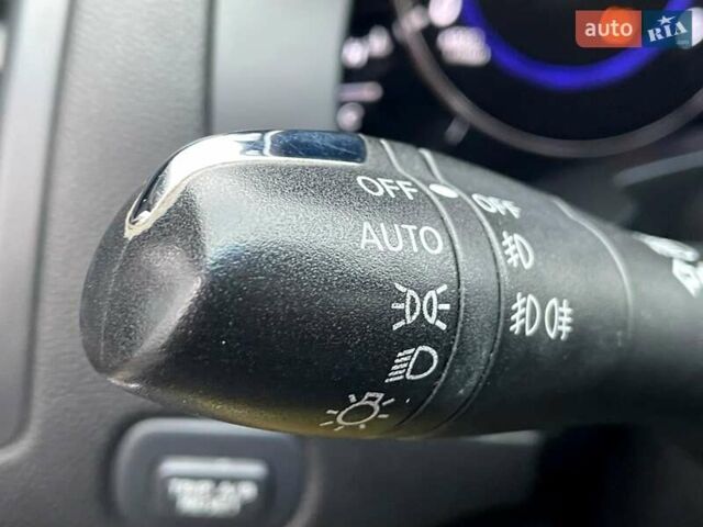 Серый Инфинити FX 37, объемом двигателя 3.7 л и пробегом 164 тыс. км за 13900 $, фото 55 на Automoto.ua