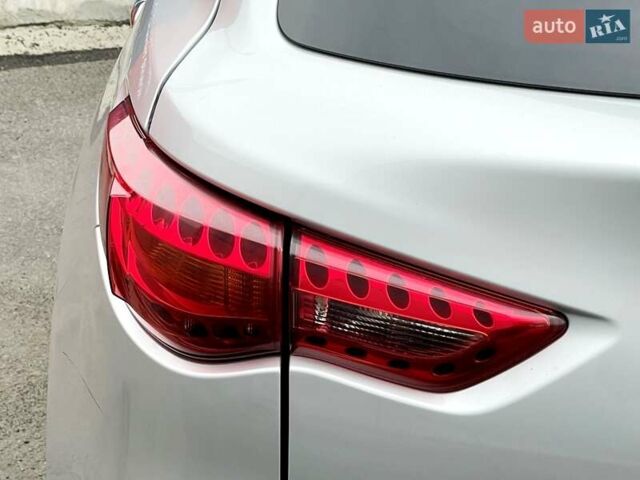 Серый Инфинити FX 37, объемом двигателя 3.7 л и пробегом 164 тыс. км за 13900 $, фото 14 на Automoto.ua