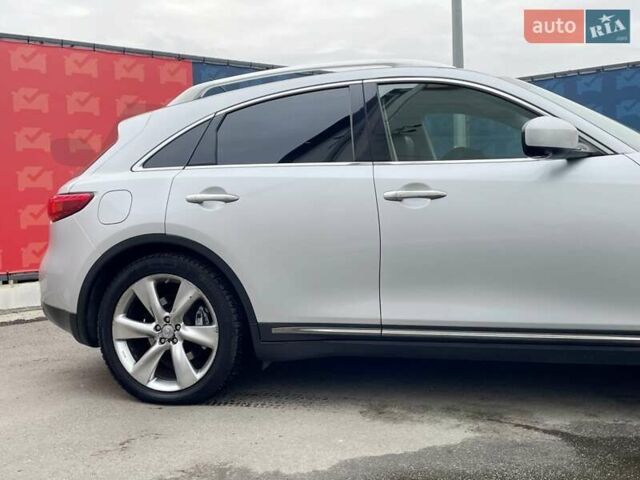 Серый Инфинити FX 37, объемом двигателя 3.7 л и пробегом 164 тыс. км за 13900 $, фото 10 на Automoto.ua