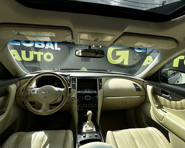 Серый Инфинити FX 37, объемом двигателя 3.7 л и пробегом 220 тыс. км за 12900 $, фото 17 на Automoto.ua