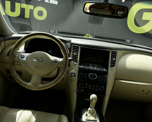 Серый Инфинити FX 37, объемом двигателя 3.7 л и пробегом 220 тыс. км за 12900 $, фото 16 на Automoto.ua