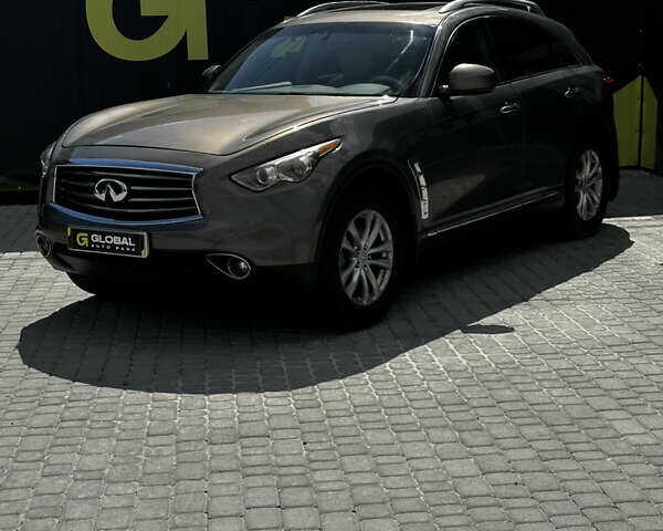 Серый Инфинити FX 37, объемом двигателя 3.7 л и пробегом 220 тыс. км за 12900 $, фото 1 на Automoto.ua