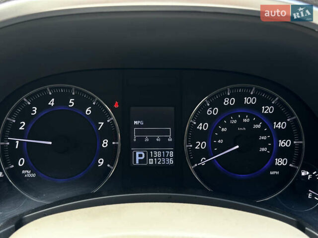 Серый Инфинити FX 37, объемом двигателя 3.7 л и пробегом 220 тыс. км за 12900 $, фото 9 на Automoto.ua