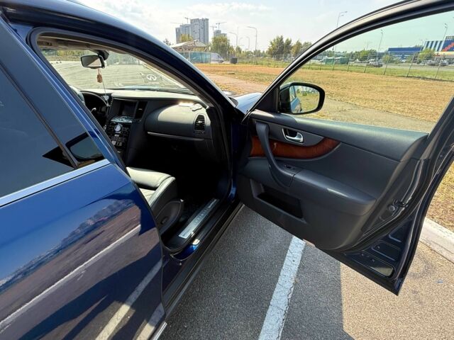 Синий Инфинити FX 37, объемом двигателя 3.7 л и пробегом 50 тыс. км за 28785 $, фото 1 на Automoto.ua