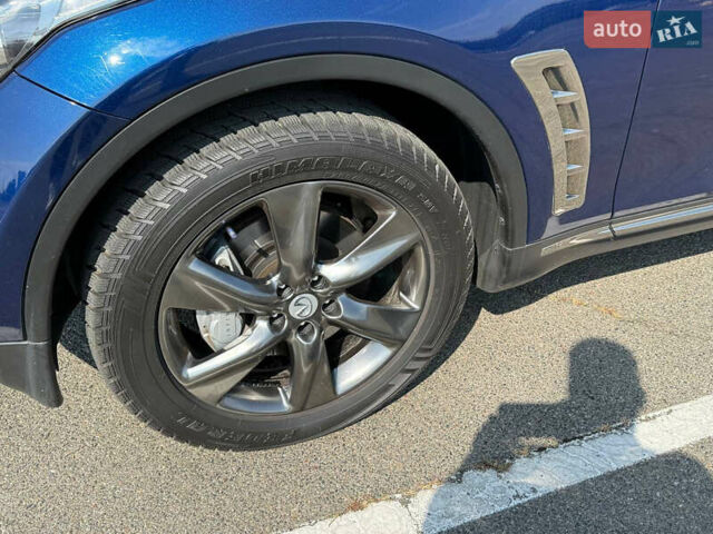 Синий Инфинити FX 37, объемом двигателя 3.7 л и пробегом 41 тыс. км за 33500 $, фото 2 на Automoto.ua