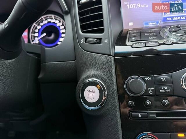 Синий Инфинити FX 37, объемом двигателя 3.7 л и пробегом 41 тыс. км за 30990 $, фото 25 на Automoto.ua