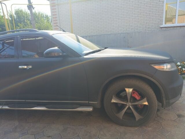 Чорний Інфініті FX 45, об'ємом двигуна 4.5 л та пробігом 185 тис. км за 5500 $, фото 1 на Automoto.ua