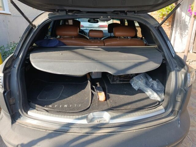Чорний Інфініті FX 45, об'ємом двигуна 4.5 л та пробігом 185 тис. км за 5500 $, фото 4 на Automoto.ua