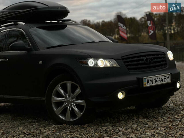 Черный Инфинити FX 45, объемом двигателя 4.5 л и пробегом 293 тыс. км за 15000 $, фото 5 на Automoto.ua