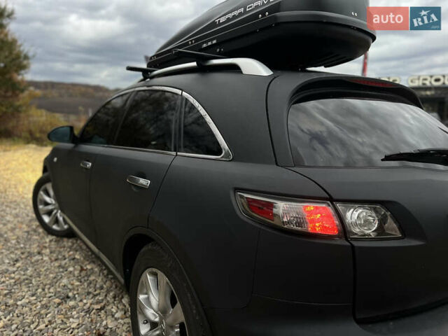 Черный Инфинити FX 45, объемом двигателя 4.5 л и пробегом 293 тыс. км за 15000 $, фото 22 на Automoto.ua