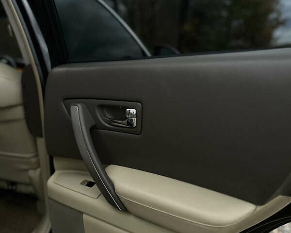 Черный Инфинити FX 45, объемом двигателя 4.5 л и пробегом 293 тыс. км за 15000 $, фото 33 на Automoto.ua