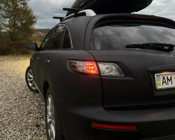 Черный Инфинити FX 45, объемом двигателя 4.5 л и пробегом 293 тыс. км за 15000 $, фото 19 на Automoto.ua