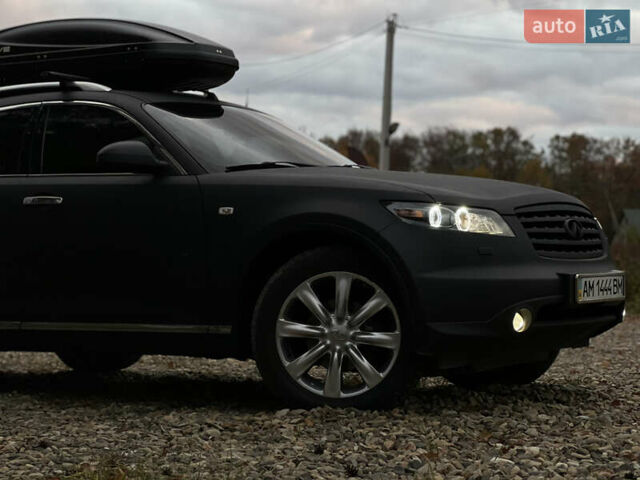 Черный Инфинити FX 45, объемом двигателя 4.5 л и пробегом 293 тыс. км за 15000 $, фото 9 на Automoto.ua