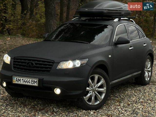 Черный Инфинити FX 45, объемом двигателя 4.5 л и пробегом 293 тыс. км за 15000 $, фото 2 на Automoto.ua