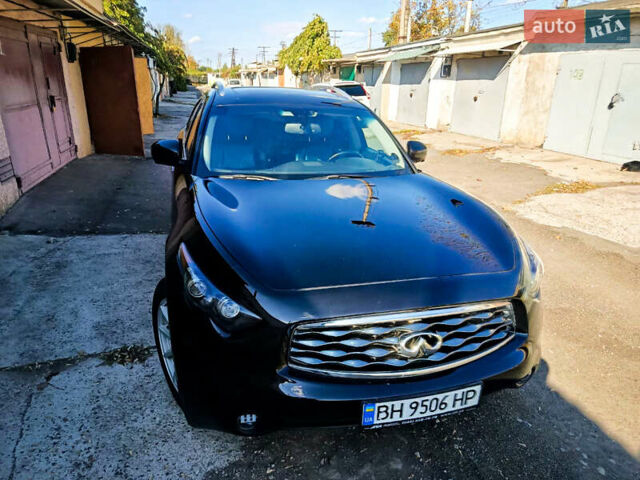 Черный Инфинити ФХ 50, объемом двигателя 5 л и пробегом 207 тыс. км за 11500 $, фото 15 на Automoto.ua