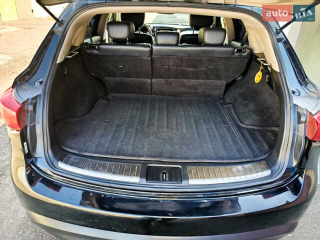 Черный Инфинити ФХ 50, объемом двигателя 5 л и пробегом 207 тыс. км за 11500 $, фото 16 на Automoto.ua