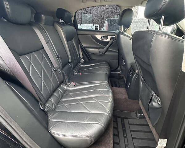 Черный Инфинити ФХ 50, объемом двигателя 5 л и пробегом 207 тыс. км за 11500 $, фото 13 на Automoto.ua