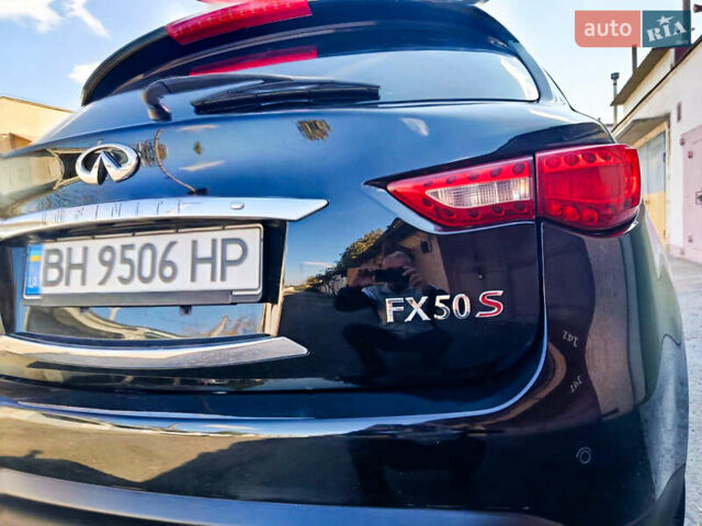 Черный Инфинити ФХ 50, объемом двигателя 5 л и пробегом 207 тыс. км за 11500 $, фото 11 на Automoto.ua