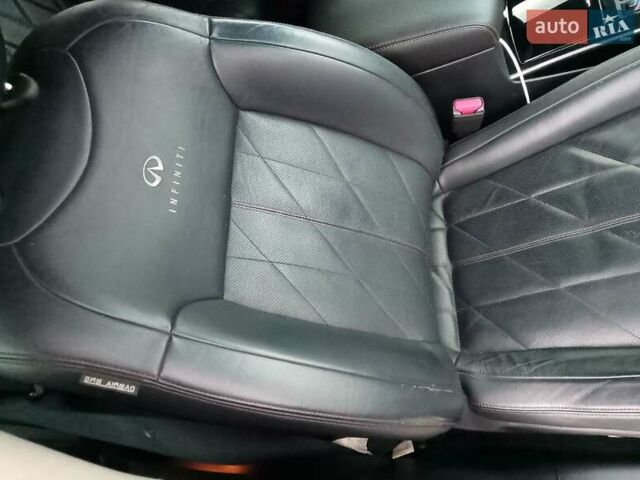 Черный Инфинити ФХ 50, объемом двигателя 5 л и пробегом 180 тыс. км за 13200 $, фото 12 на Automoto.ua
