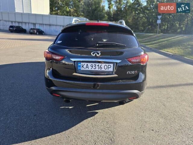 Черный Инфинити ФХ 50, объемом двигателя 5.03 л и пробегом 185 тыс. км за 15000 $, фото 3 на Automoto.ua