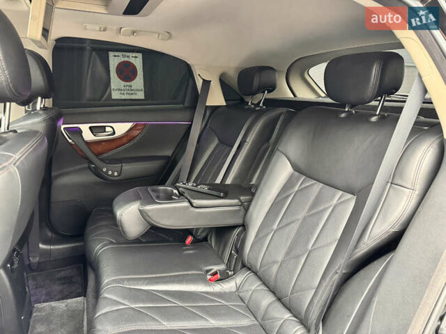 Инфинити ФХ 50 2010 в Киеве на Automoto.ua Черный Инфинити ФХ 50, объемом двигателя 5 л и пробегом 65 тыс. км за 19500 $, фото 17 на Automoto.ua