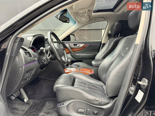 Инфинити ФХ 50 2010 в Киеве на Automoto.ua Черный Инфинити ФХ 50, объемом двигателя 5 л и пробегом 65 тыс. км за 19500 $, фото 13 на Automoto.ua