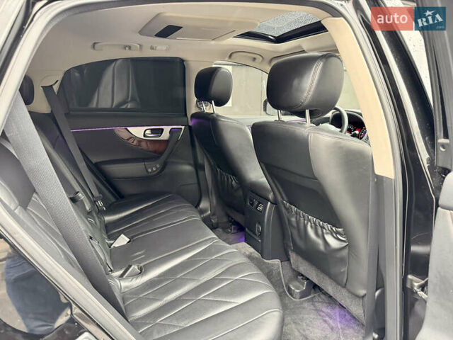 Инфинити ФХ 50 2010 в Киеве на Automoto.ua Черный Инфинити ФХ 50, объемом двигателя 5 л и пробегом 65 тыс. км за 19500 $, фото 39 на Automoto.ua