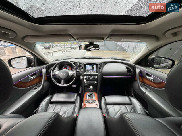 Инфинити ФХ 50 2010 в Киеве на Automoto.ua Черный Инфинити ФХ 50, объемом двигателя 5 л и пробегом 65 тыс. км за 19500 $, фото 21 на Automoto.ua