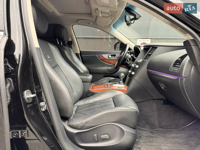 Инфинити ФХ 50 2010 в Киеве на Automoto.ua Черный Инфинити ФХ 50, объемом двигателя 5 л и пробегом 65 тыс. км за 19500 $, фото 35 на Automoto.ua