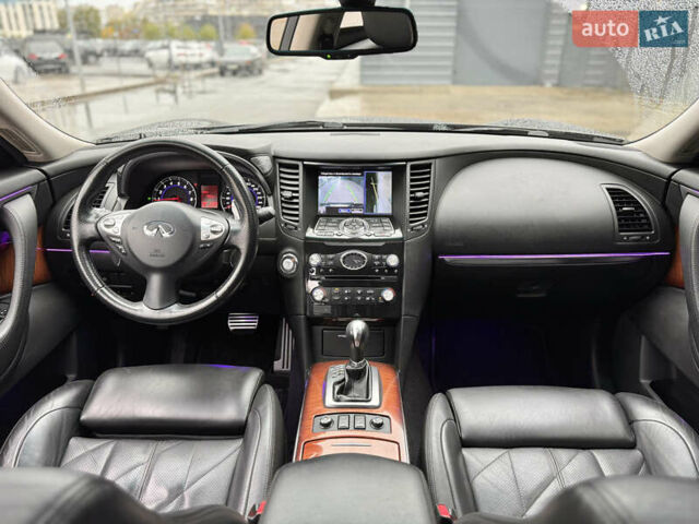 Инфинити ФХ 50 2010 в Киеве на Automoto.ua Черный Инфинити ФХ 50, объемом двигателя 5 л и пробегом 65 тыс. км за 19500 $, фото 22 на Automoto.ua