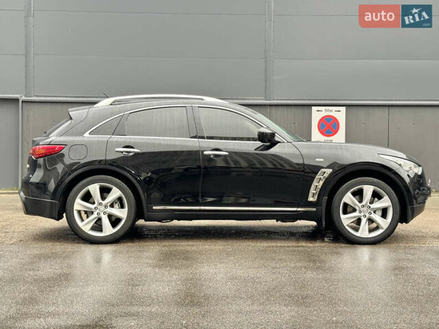 Инфинити ФХ 50 2010 в Киеве на Automoto.ua Черный Инфинити ФХ 50, объемом двигателя 5 л и пробегом 65 тыс. км за 19500 $, фото 4 на Automoto.ua