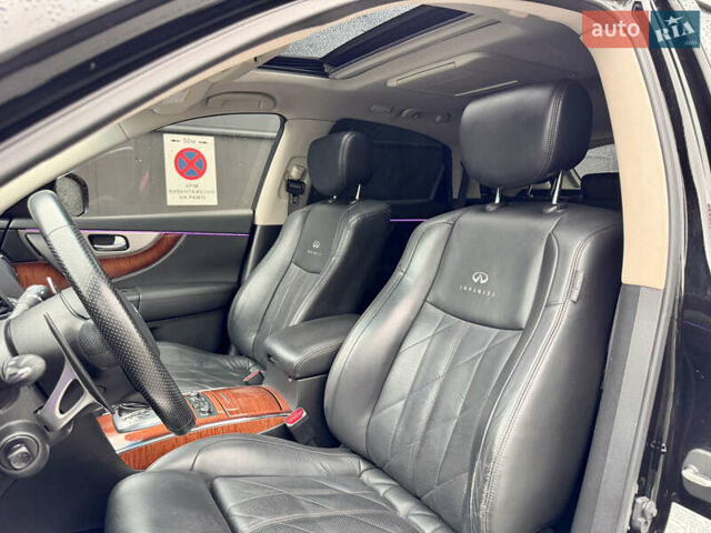 Инфинити ФХ 50 2010 в Киеве на Automoto.ua Черный Инфинити ФХ 50, объемом двигателя 5 л и пробегом 65 тыс. км за 19500 $, фото 15 на Automoto.ua
