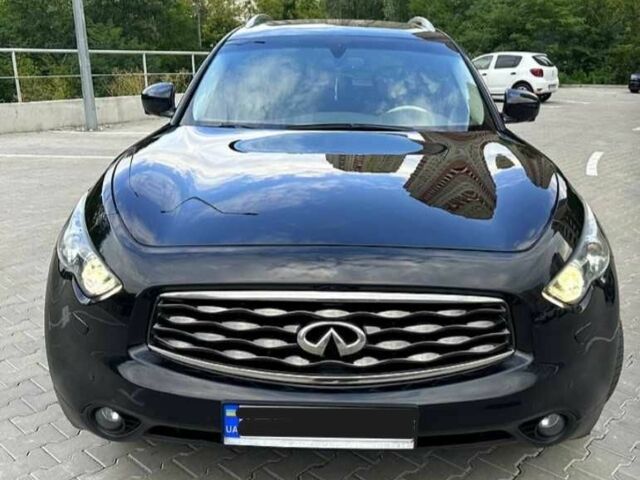 Черный Инфинити ФХ 50, объемом двигателя 5 л и пробегом 205 тыс. км за 13900 $, фото 2 на Automoto.ua