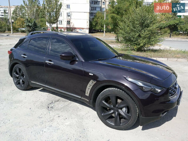 Коричневий Інфініті ФХ 50, об'ємом двигуна 5 л та пробігом 154 тис. км за 16300 $, фото 1 на Automoto.ua