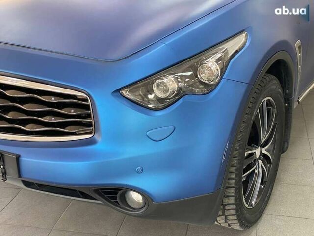 Инфинити ФХ 50, объемом двигателя 5 л и пробегом 134 тыс. км за 10990 $, фото 4 на Automoto.ua