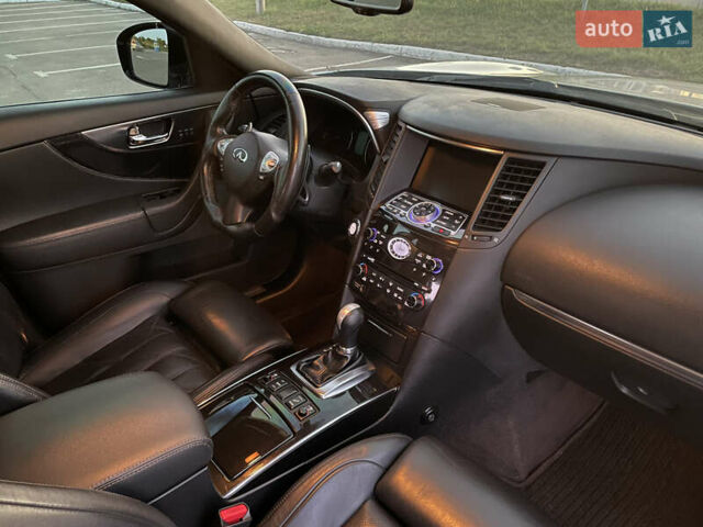 Сірий Інфініті ФХ 50, об'ємом двигуна 5.03 л та пробігом 196 тис. км за 14900 $, фото 14 на Automoto.ua