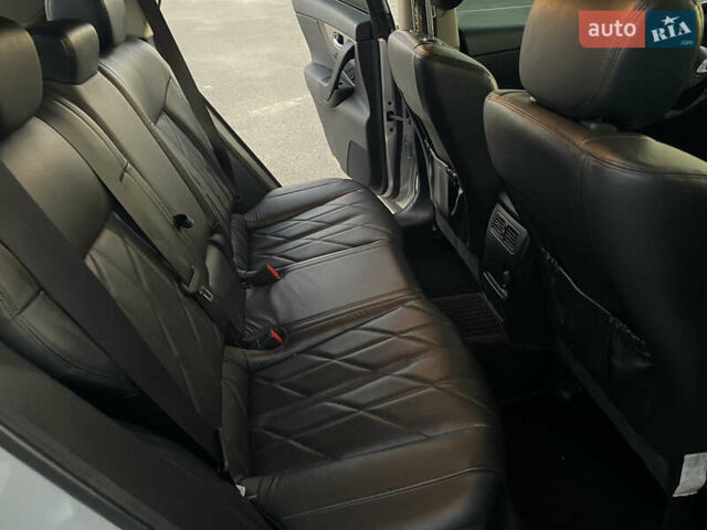 Сірий Інфініті ФХ 50, об'ємом двигуна 5.03 л та пробігом 196 тис. км за 14900 $, фото 17 на Automoto.ua