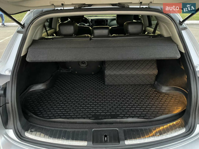 Сірий Інфініті ФХ 50, об'ємом двигуна 5.03 л та пробігом 196 тис. км за 14900 $, фото 19 на Automoto.ua