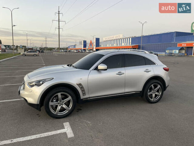 Сірий Інфініті ФХ 50, об'ємом двигуна 5.03 л та пробігом 196 тис. км за 14900 $, фото 6 на Automoto.ua