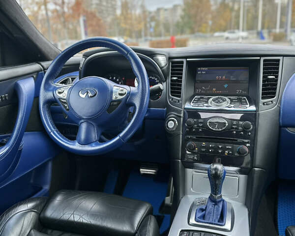 Синий Инфинити ФХ 50, объемом двигателя 5 л и пробегом 134 тыс. км за 11500 $, фото 5 на Automoto.ua