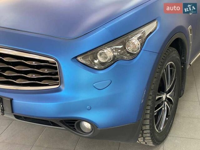 Синий Инфинити ФХ 50, объемом двигателя 5.03 л и пробегом 134 тыс. км за 10990 $, фото 4 на Automoto.ua